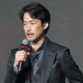 の配信記念イベントが6月29日に開催。キャストの小栗旬、蒼井優、広瀬すず、林遣都、竹野内