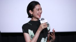 岡本多緒が語るヴィルジニー・エフィラとの日々 『急に具合が悪くなる』舞台挨拶
