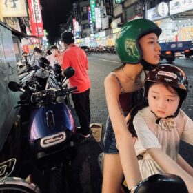 『左利きの少女』