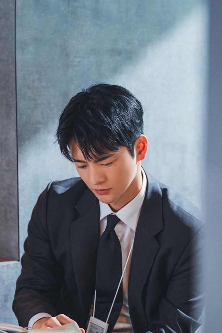『残念ながら明日も出勤です！』　
Credit: Prime Video

