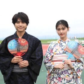 佐藤勝利＆原菜乃華、『君と花火と約束と』スペシャル花火に感動 長岡の夜空で映画の世界を体感