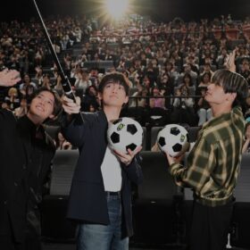 高橋文哉「この映画で邦画を変えましょう」 櫻井海音＆高橋恭平と『ブルーロック』舞台挨拶