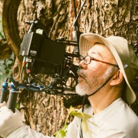 塚本晋也「戦争に行くとこうなる」最新作に込めた切実な思い 4ヵ国ロケの舞台裏も公開