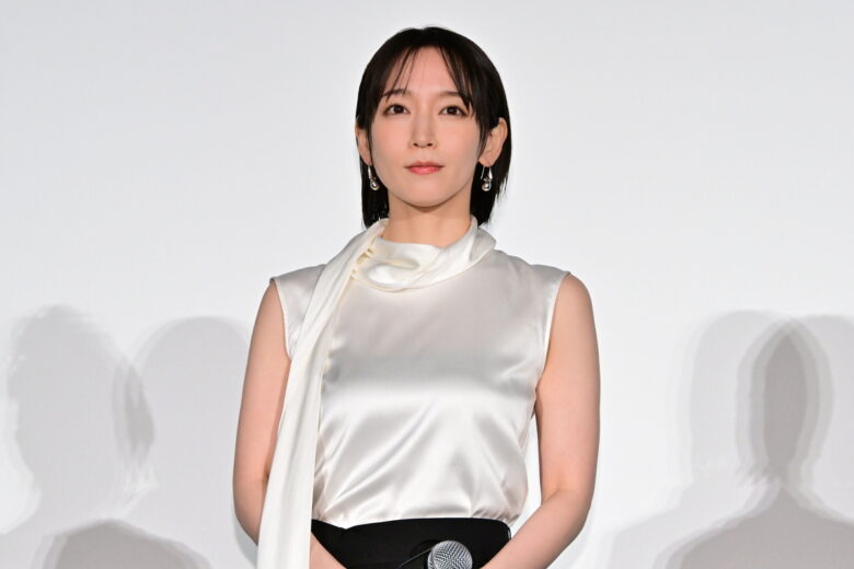 (C)佐野広実／講談社　(C)2026「シャドウワーク」製作委員会