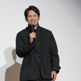 岡田准一、小八重葵美と「フュージョン！」披露 “お父さん”目線で撮影時とのギャップ語る