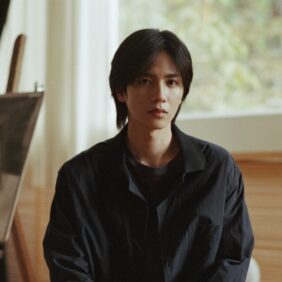 志尊淳、未解決誘拐事件の“沈黙の被害者”に 『存在のすべてを』謎の天才写実画家役で出演