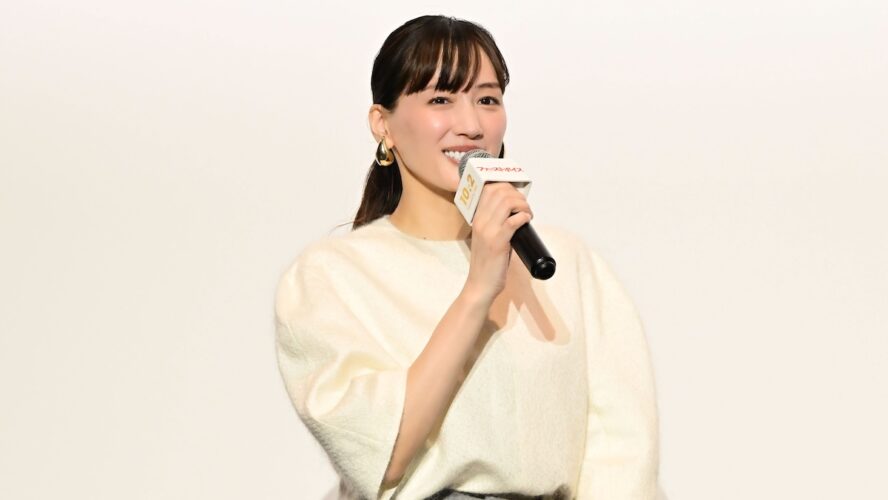 綾瀬はるか「覚えて寝る、覚えて寝る」長台詞を覚える“すり込み方式”を子ども記者に伝授