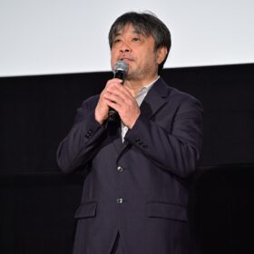 『白鳥とコウモリ』